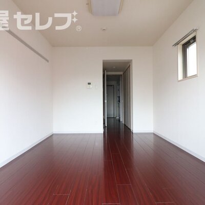 
						角部屋の写真を参照