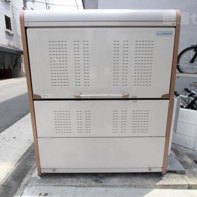 
						ゴミ置き場も敷地内にあります